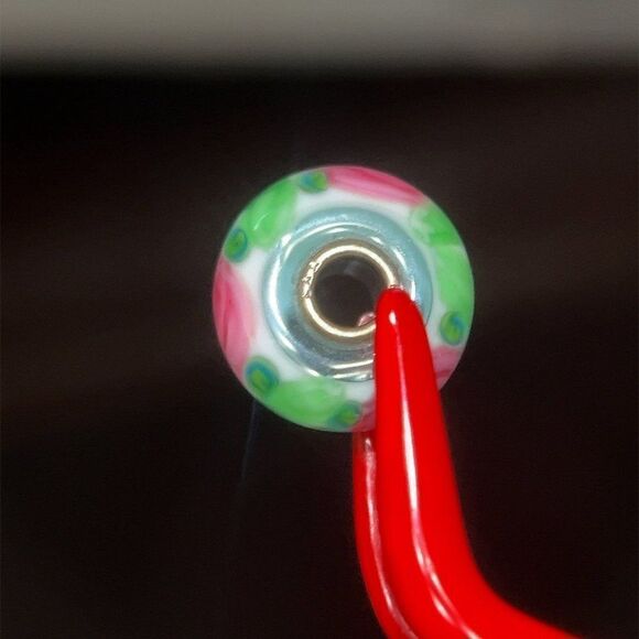 Trollbead Rose Bead - Picture 3 of 4